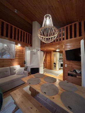 Peaceful Cabin Near Skiing Routes!